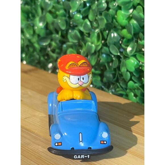 Vintage Garfield 1981 ERTL I'll Drive" Die Cast Garfield Blue Convertible - Picture 1 of 10